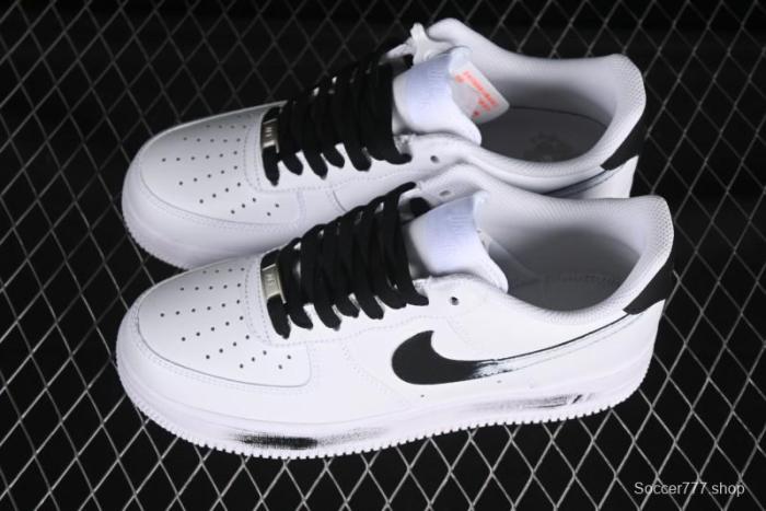 Nike Air Force 1 '07 Low Casual Sneakers in White-Black Gradient with Full-Length Air Cushion - ZH0316-078