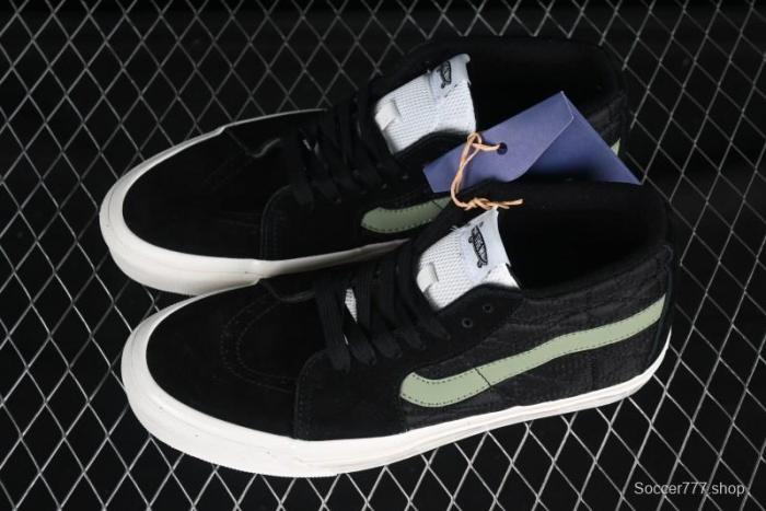 Vans Premium Sk8-Mid Retro Casual Mid-Top Skate Shoes with Checkerboard Design - VN000CQQBLK