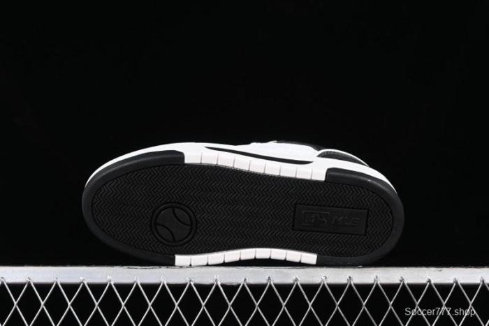 MLB NY Yankees Chunky Liner Classic Monogram Lightweight Platform Sneakers with 6cm Height Boost - 3ASXCMN4N50BKS