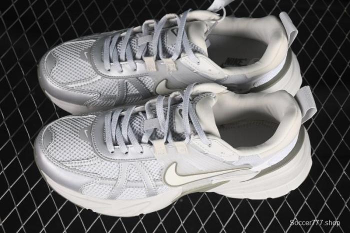 Nike Runtekk V2K Retro Low-Top Running Shoes with Cushlon Foam Midsole - FD0736-006