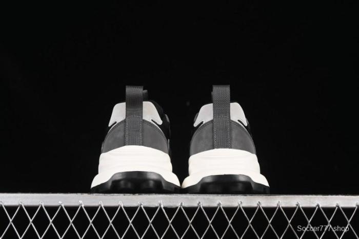 Adidas Thick Sole Waffle Retro Running Shoes with Comfortable Upper and Anti-Slip Sole - 63093901001