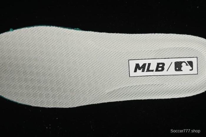 MLB Chunky Classic Base New York Yankees Lightweight Platform Casual Sneakers - 3ASXBMN4N50BKS