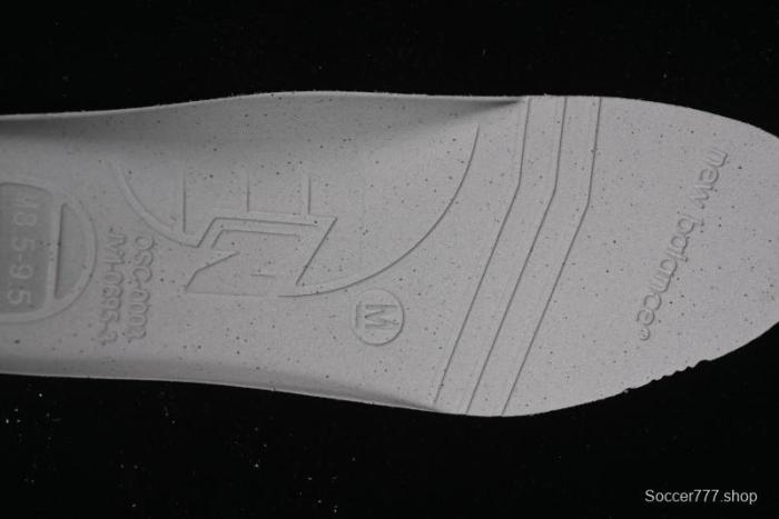 New Balance 1906 Series Retro Dad Style Casual Running Shoes with T-Beam Outsole - M1906AG