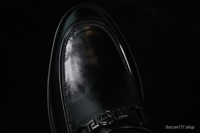 ECCO London Collection Slip-On Business Men's Leather Shoes with Wide Toe Box and Cushioned Sole - 61160801001