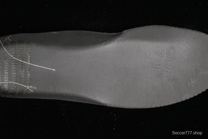 Nike Air Force 1 '07 Low Casual Sneakers with Full-Length Air Cushion - HQ3618-113