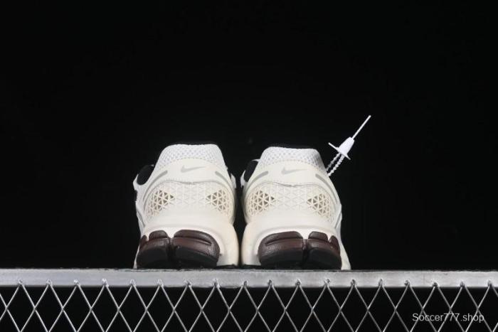 Nike Zoom Vomero 5 Retro Casual Running Shoes with Lightweight EVA Midsole - FJ2028-001