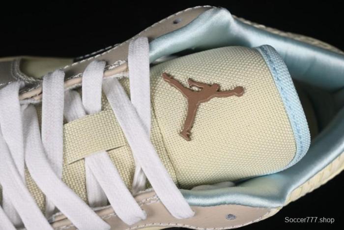 Nike Air Jordan 1 Low Retro Basketball Shoes with Classic Design - HQ3440-101