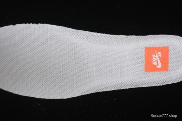 Nike SB Dunk Low Saturn Gold Low-Top Skate Shoes - FJ1674-700