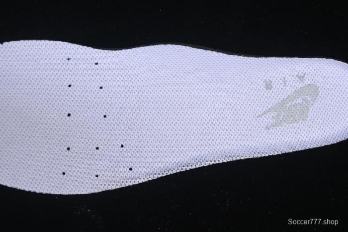 Nike Air Max 90 Retro Running Shoes with Max Air Cushion - CN8490-100