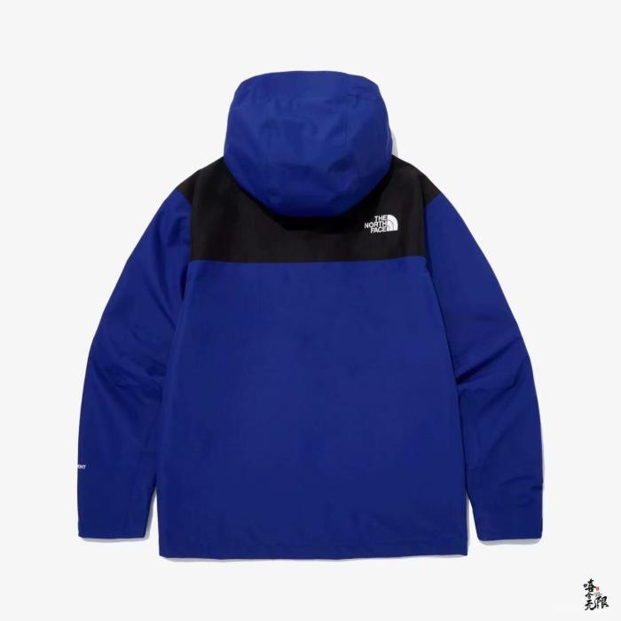 2025 The North Face Summit Series Technical Jacket - Cream/Black Colorblock with Dual-Zip Design