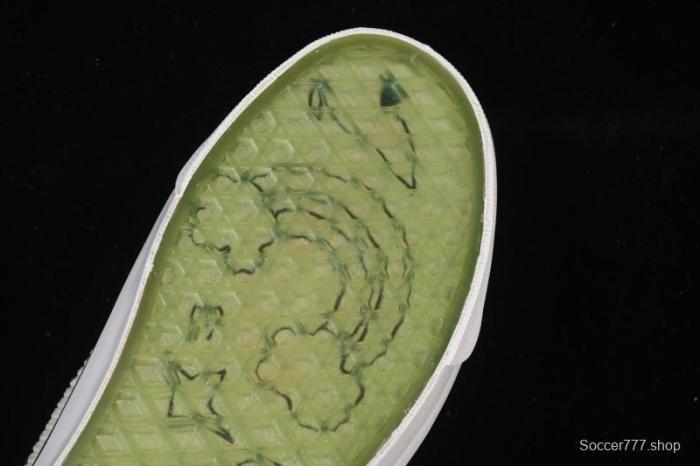 Vans Old Skool Low Top Casual Skate Shoes - VN000EGYCRM