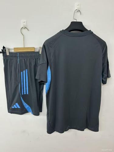 25/26 Newcastle United Pre-Match Training Jersey Grey+ Shorts