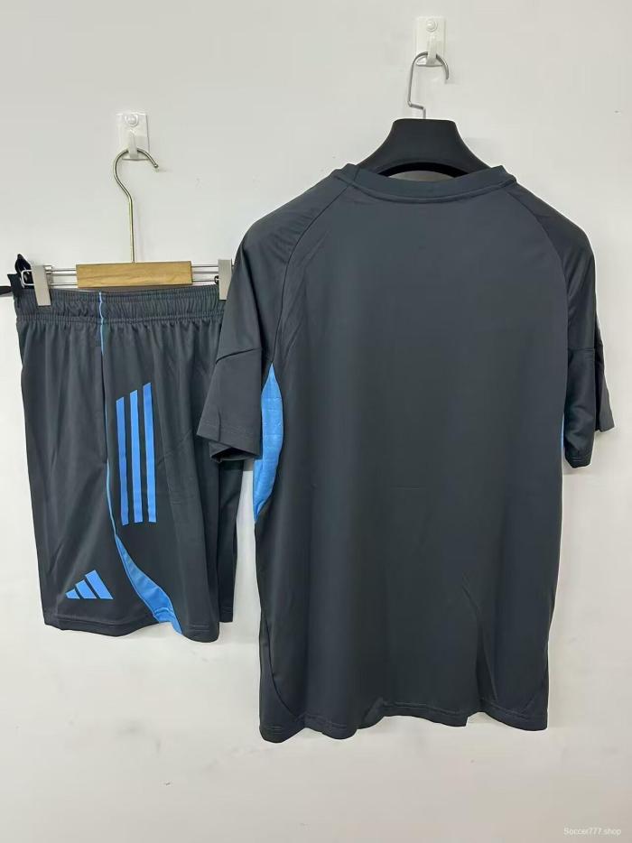 25/26 Newcastle United Pre-Match Training Jersey Grey+ Shorts