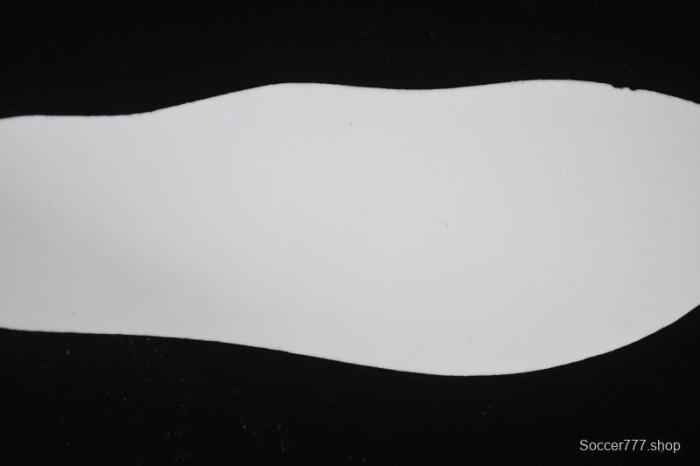 Nike Air Max 90 Retro Running Shoes with Air Cushion Technology - DM0029-013