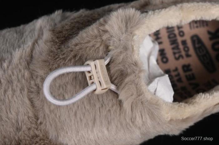 Keen Howser III Slide Winter Plush Casual Lifestyle Shoe - 1029434