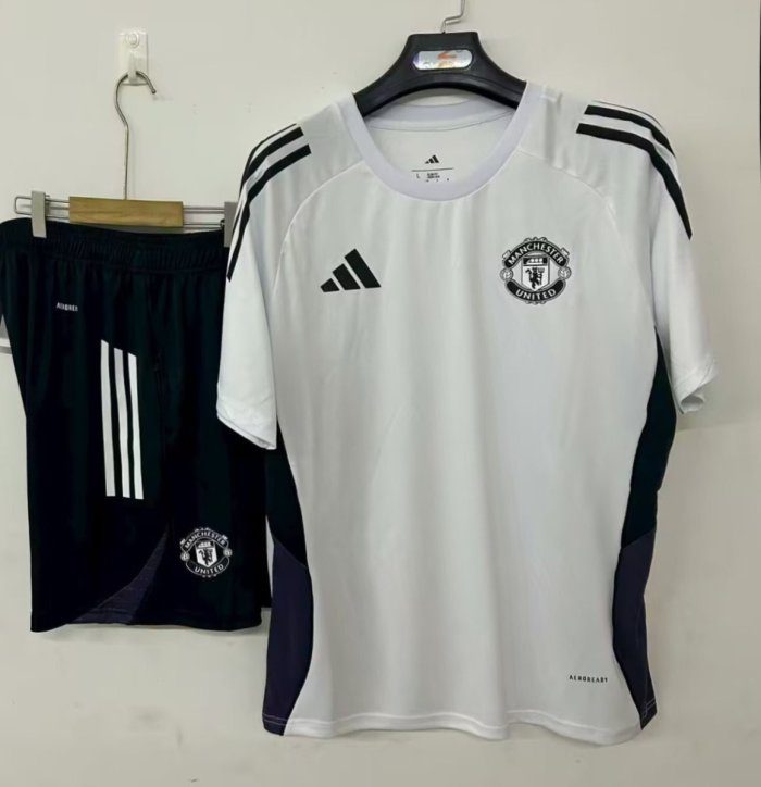 25/26 Manchester United Pre-Match Training Jersey White+ Shorts