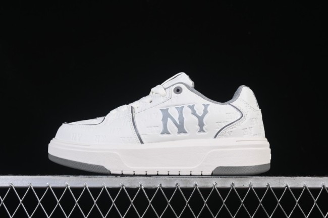 New York Yankees Bigball Chunky Embo Monogram Platform Sneakers - 3ASXE035N50GRS