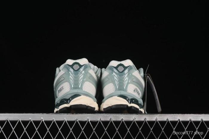 Asics Gel-Nimbus 12.1 Retro Breathable Cushioned Men's Running Shoes - 1203A675-100