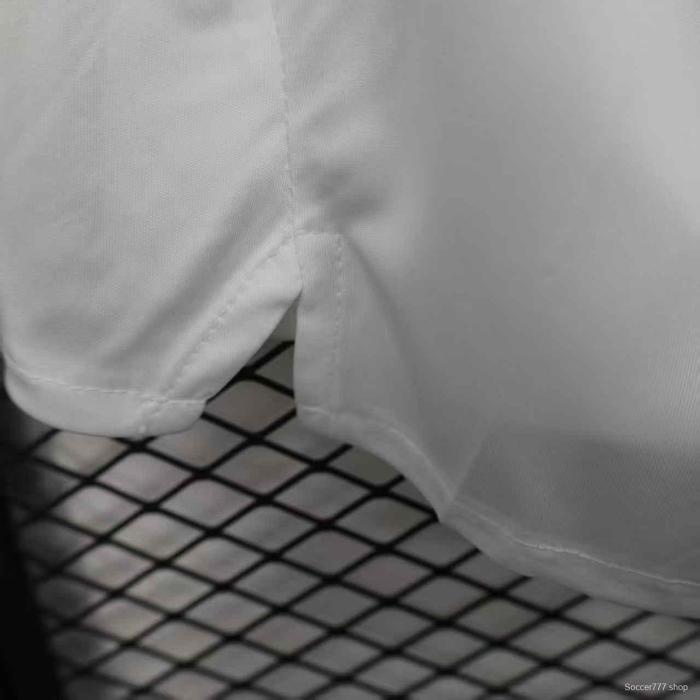 Player Version 25/26 Manchester United Home Shorts