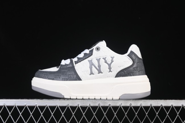 New York Yankees MLB Bigball Chunky Embroidered Monogram Platform Casual Sneakers - 3ASXE035N50CGS