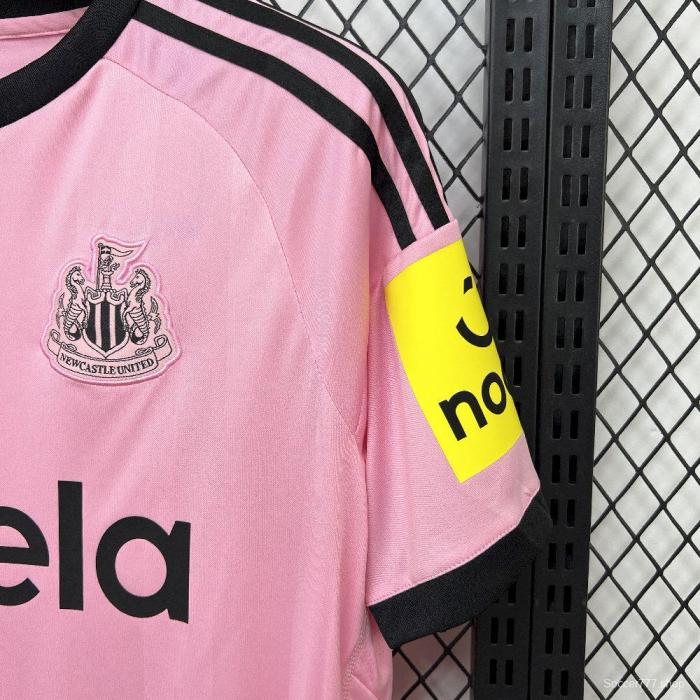 2025/26 Mens Newcastle United Goalkeeper Jersey