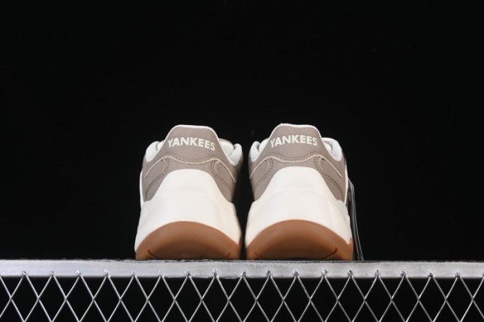 New York Yankees Bigball Chunky Vintage Window Platform Sneakers - 3ASHVT35N50BRS