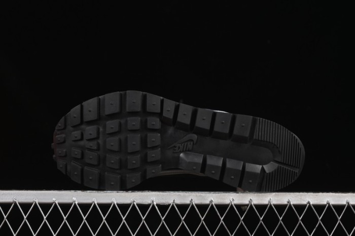 Nike Sacai VaporWaffle 3.0 Fashion Show Casual Shoes - DD1875-300