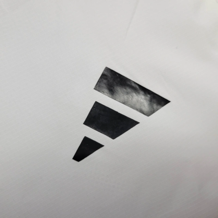 25/26 Manchester United Jacket White Windbreaker