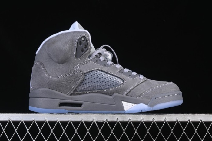 Nike Air Jordan 5 Retro Basketball Shoes with Wolf Grey Design - DD0587-002