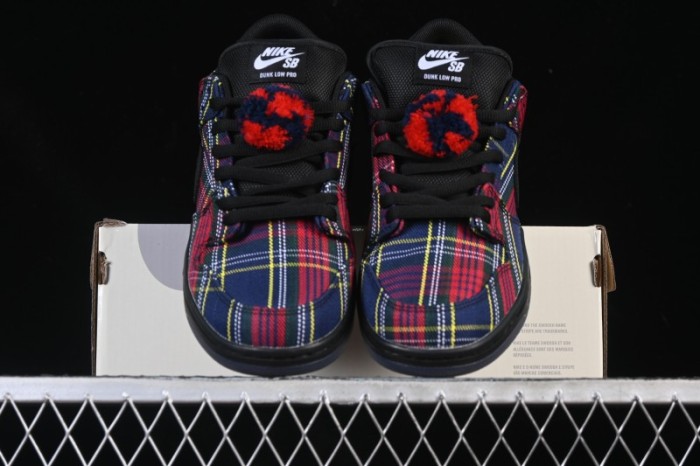 Nike SB Dunk Low Nardwuar Collaboration Scottish Plaid Low-Top Casual Skate Shoes - II1493-600