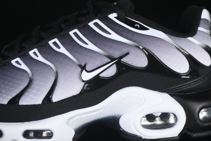 Nike Air Max Plus Retro Running Shoes with Air Cushion Technology - DM0032-003