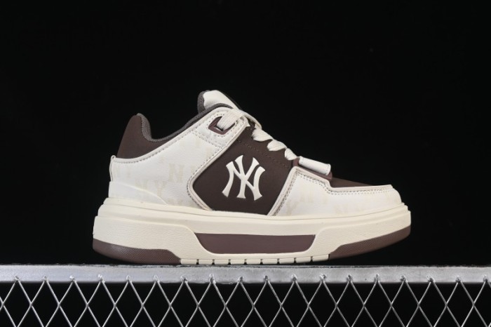 New York Yankees Chunky Liner Magic Strap Lightweight Platform Casual Sneakers - 3ASXW015N50BRS