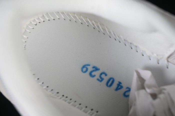 Asics Trabuco Max 4 Professional Running Shoes with Breathable Design - 1011B976-100