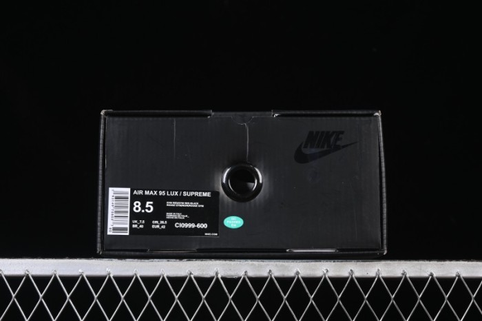 Nike Supreme x Air Max 95 Lux Retro Cushioned Running Shoes - CI0999-600