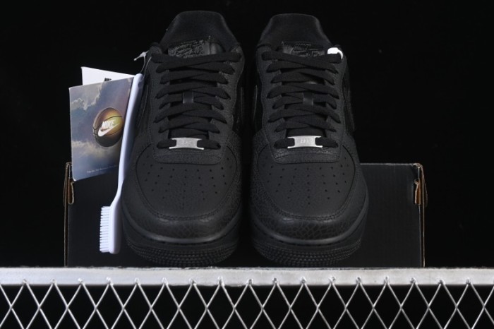 Nike Air Force 1'07 Low Casual Sneakers with Full-Length Air Cushion - HQ1977-001