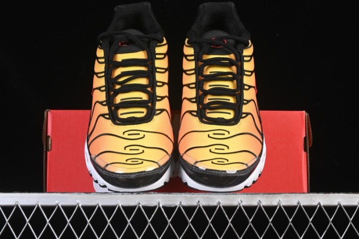 Nike Air Max Plus Retro Running Shoes with Air Cushion Technology - HF0552-001