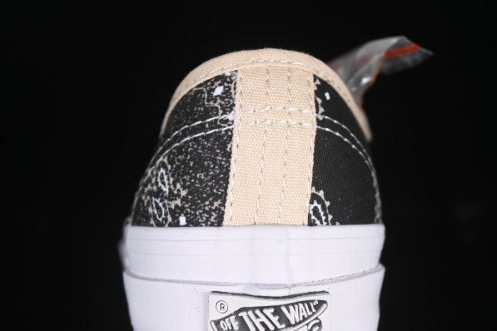 Vans Authentic 44 Slip-On Skate Shoes - VN000D5KESB