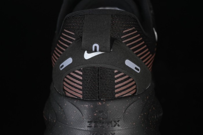 Nike Air Zoom Vomero 18 Cushioned Running Shoes - IH4454-001