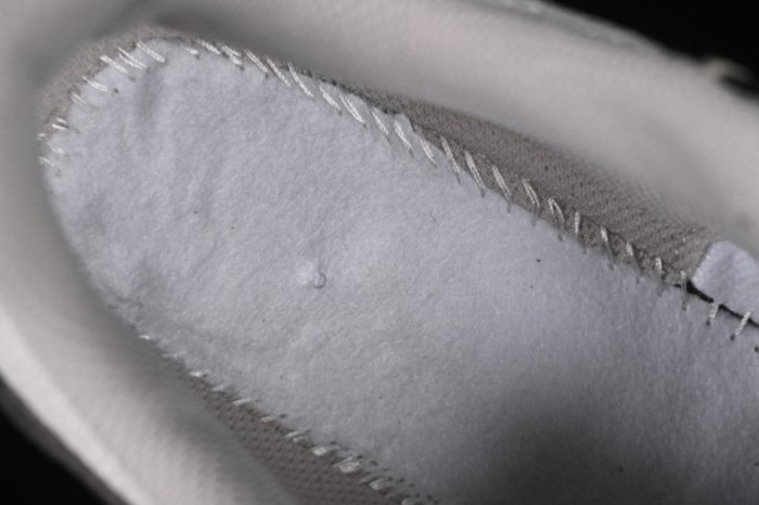 Nike Air Max 90 Retro Running Shoes with Visible Air Cushion - DM0029-011