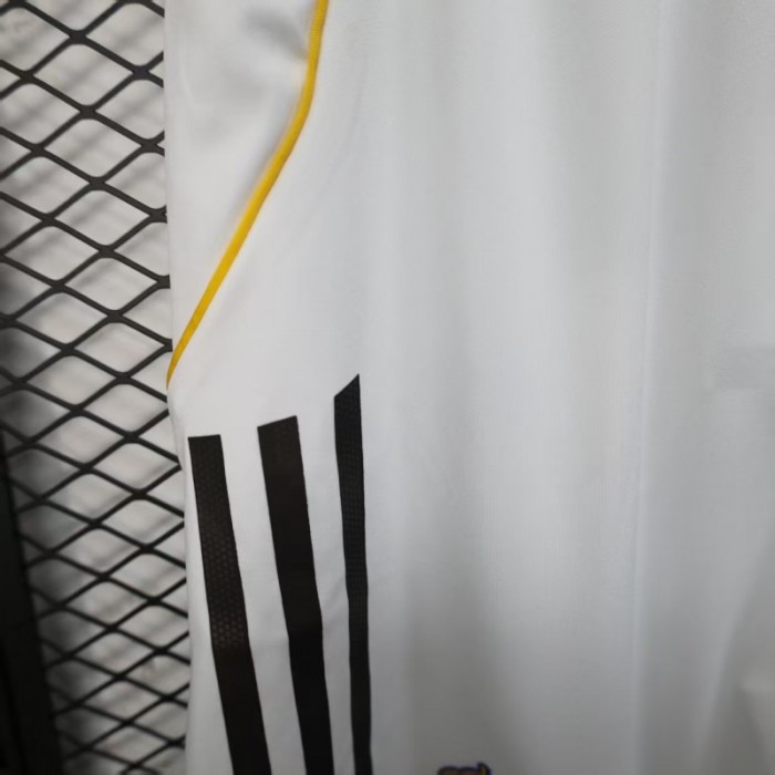 Player Version 25/26 Real Madrid Home Shorts