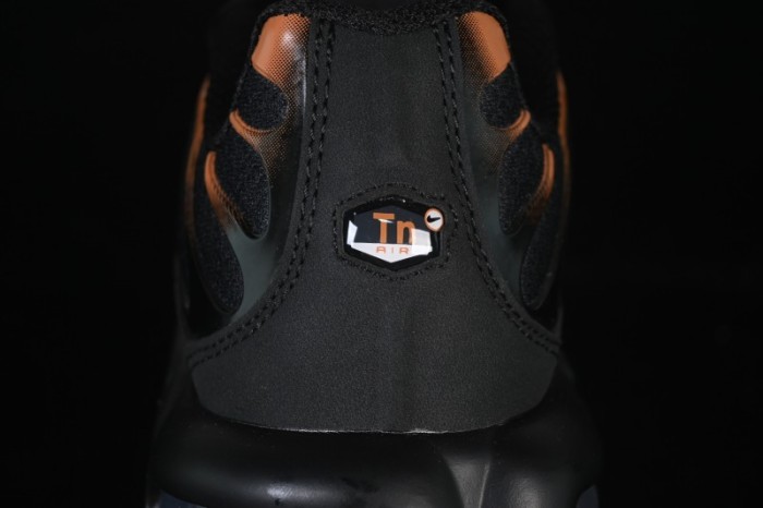 Nike Air Max Plus Retro Running Shoes with Air Cushion - FN6949-400