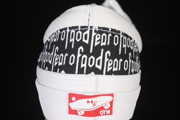 Vans Era 44 Low-Top Casual Skate Shoes with All-Over Logo Print - VN0A3MQ5PZP1