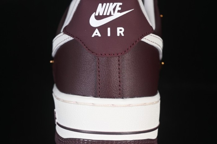 Nike Air Force 1'07 Low Casual Sneakers with Full-Length Air Cushion - IR0485-611