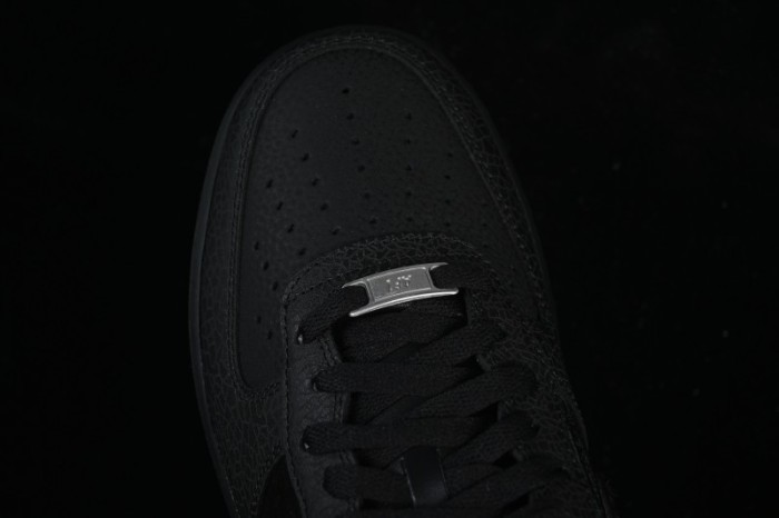 Nike Air Force 1'07 Low Casual Sneakers with Full-Length Air Cushion - HQ1977-001