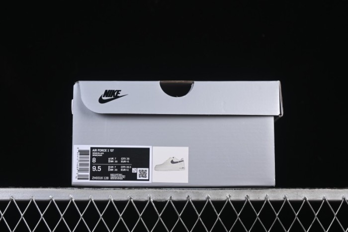 Nike Air Force 1 '07 Low Casual Sneakers in White Black - ZH0318-128