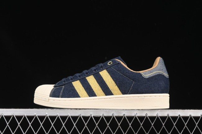 Adidas Superstar 82 Casual Sneakers with Shell Toe Design - JH5577