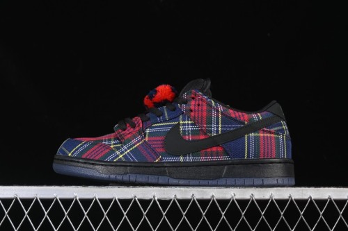 Nike SB Dunk Low Nardwuar Collaboration Scottish Plaid Low-Top Casual Skate Shoes - II1493-600