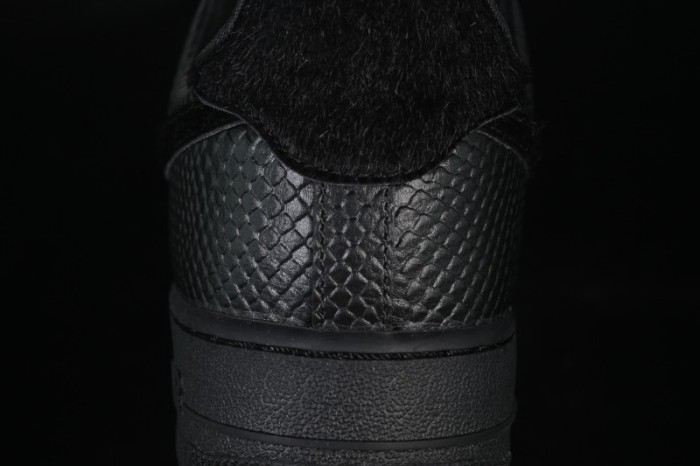 Nike Air Force 1'07 Low Casual Sneakers with Full-Length Air Cushion - HQ1977-001