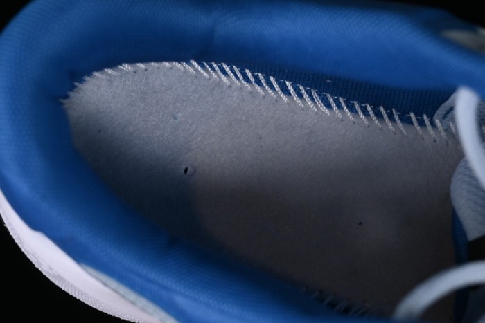 Nike Revolution 7 Wide Low-Top Running Shoes with Breathable Mesh and Durable Cushioning - FB2207-402