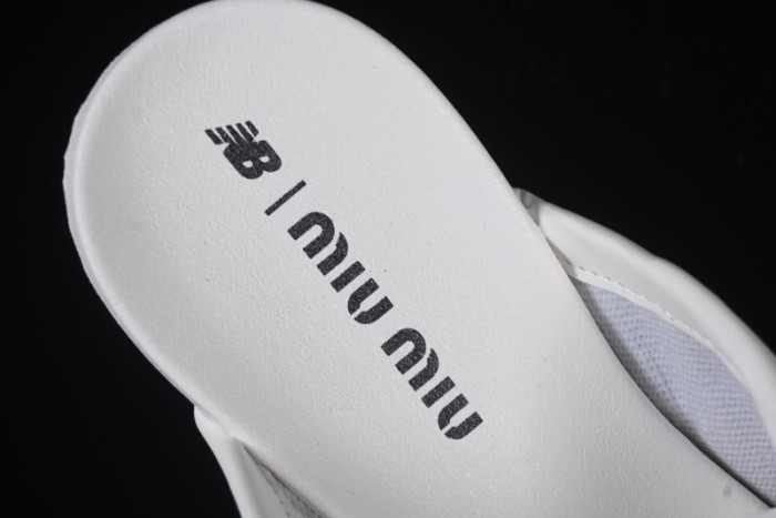 Miu Miu x New Balance 530 Deconstructed Low-Top Retro Sneakers with Dual Lace Design - AJD4